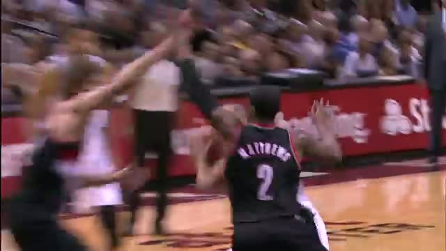 Watch NBA: Tony Parker's Magical Dish Behind His Head to Duncan (Basketball Video) Video