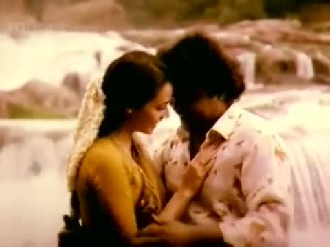 Watch Adhikaalai Naan Paadum - Pudhu Padagan Movie Tamil Song Video