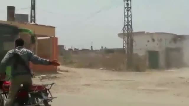 Watch Syrian Rebels Evacuate Strongholds in Homs Video