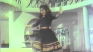 Watch Thotu katava - MGR, Jayalalitha - Thedi Vantha Mapillai - Tamil Classic Song Video