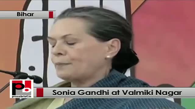 Watch Sonia Gandhi at Valmiki Nagar in Bihar attacks BJP's divisive politics Video