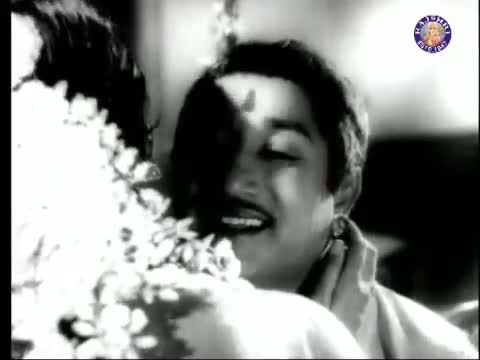 Watch Sivaji Ganesan & Saroja Devi in Tangathilae Oru Korai Irudalum - Bhaga Piravinai Video