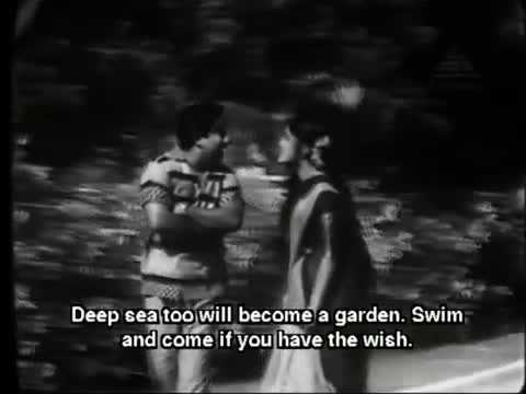 Watch Vazha Ninaithal Vazhalam - Sivaji Ganesan & Devika - Balae Pandiya Video