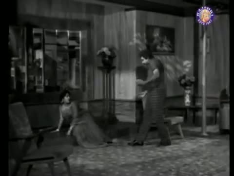Watch Iravinil Aattam - Savithri & Sivaji Ganesan - Navarathri Video