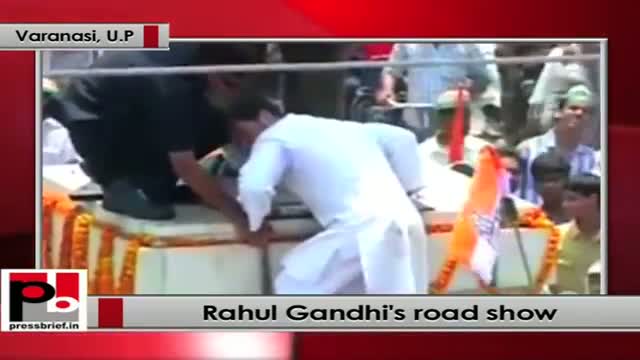 Watch Rahul Gandhi pays tribute to Pt Madan Mohan Malaviya at Varanasi Video