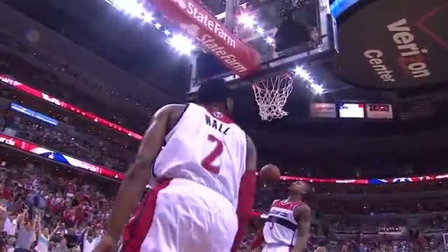 Watch NBA: John Wall's Dazzling Layup to Beat the Halftime Buzzer (Basketball Video) Video