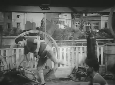 Watch Uzhaikkum Kaigale - MGR, Jayalalitha - Thani Piravi - Tamil Classic Song Video