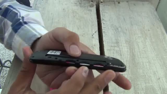 Watch Motorola Moto E Review- Price, Specs, Features And Camera Video