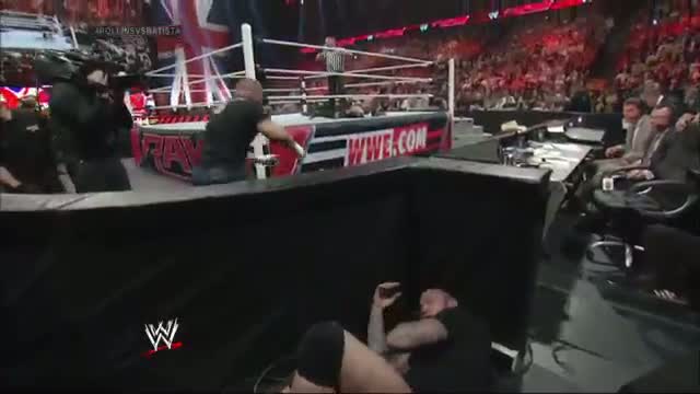 Watch Seth Rollins vs. Batista: WWE Raw, May 19, 2014 Video