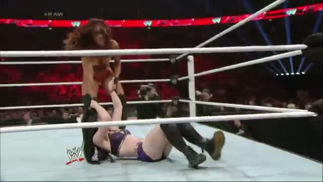 Watch Paige vs. Alicia Fox: WWE Raw, May 19, 2014 Video
