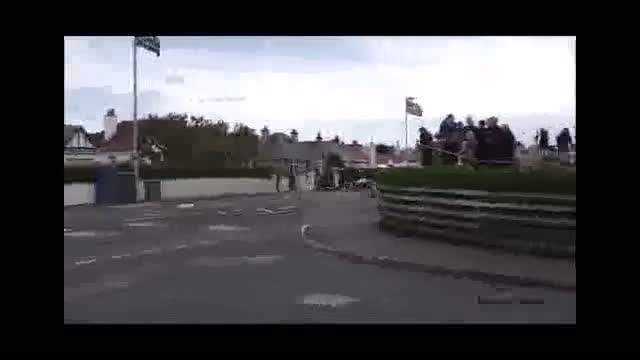 Watch Simon Andrews crash 2014 - Complete Video