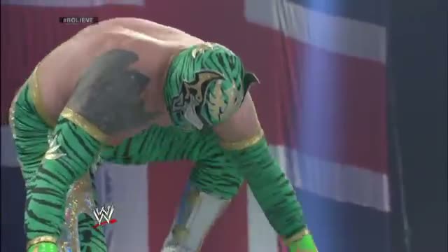 Watch The Funkadactyls vs. Nikki Bella & Eva Marie - with Special Guest Referee Summer Rae Video