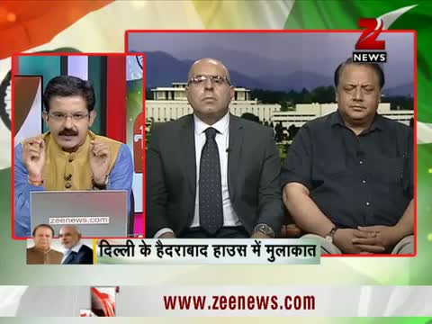 Watch Nawaz Sharif holds meeting with Narendra Modi, to address media shortly Video