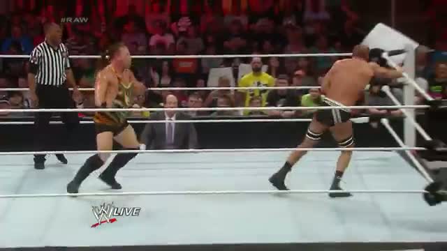 Watch Rob Van Dam vs. Cesaro: Raw, May 26, 2014 Video