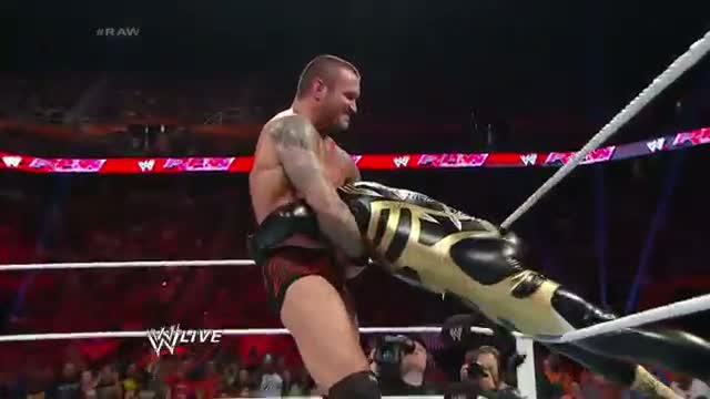 Watch Goldust vs. Randy Orton & Batista - No Holds Barred Handicap Match: WWE Raw, May 26, 2014 Video
