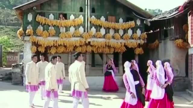 Watch Meri Uma Kai Baanu (Garhwali Video Song) - Aejadi Bhagyaani - Narendra Singh Negi, Meena Rana Video