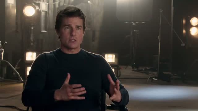 Watch Edge of Tomorrow: Tom Cruise "Major William Cage" On Set Movie Interview Video