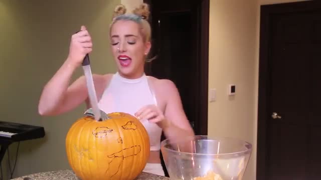 Watch Jenna Marbles: Pumpkin Carving With Miley Cyrus Video