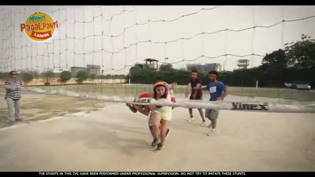 Watch Mirinda "Pagalpanti Idea" New Ad 2014 - Forehead Volleyball Video