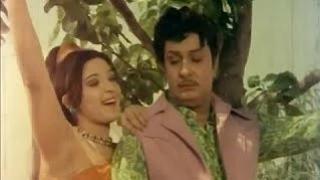 Watch Kadhal enbathu - MGR, Lata - Naalai Namdhe - Tamil Romantic Song Video
