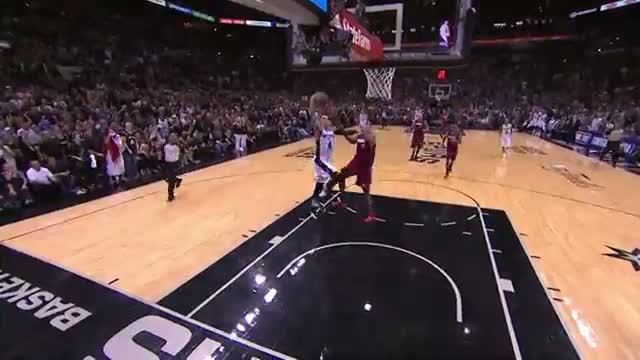 Watch NBA: The Spurs Catch Fire in the Fourth Quarter to Take Game 1 (Basketball Video) Video