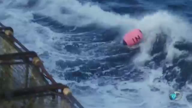 Watch Johnathan Hillstrand Takes the Rail - Deadliest Catch Video