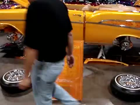 Watch San Diego Super Classic Custom "Low Rider" Car Show #6 Video