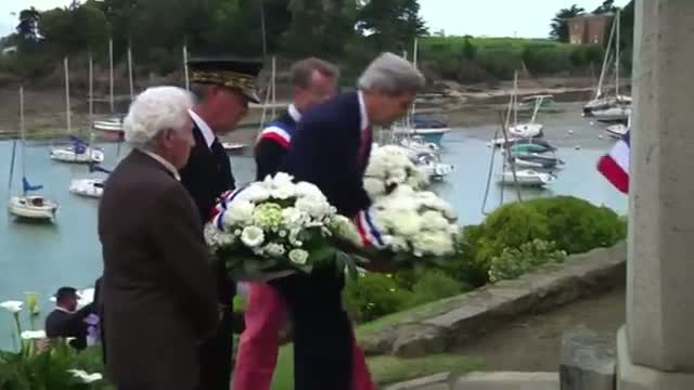 Watch Raw: Kerry Pays Tribute to US Servicemen Video