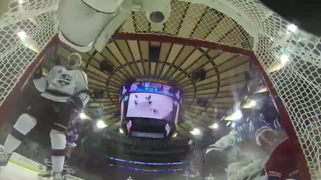 Watch Net Cam: Mike Richards scores on Henrik Lundqvist Video