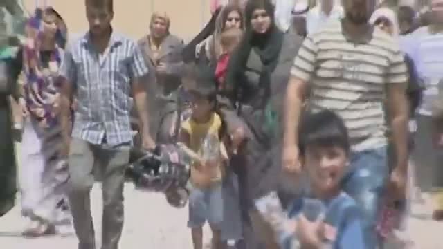 Watch Iraqis Pouring Out of Mosul Video