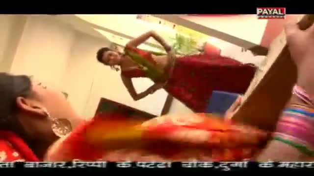 Watch Samana catebala tore main bate | Hemant Harjai | New Bhojpuri Hot Songs 2014 Video