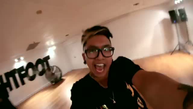 Watch Chris Brown - Loyal (D-Pryde Remix) Video