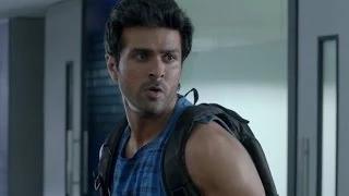 Watch Harman Baweja's narrow escape - Dishkiyaoon Video