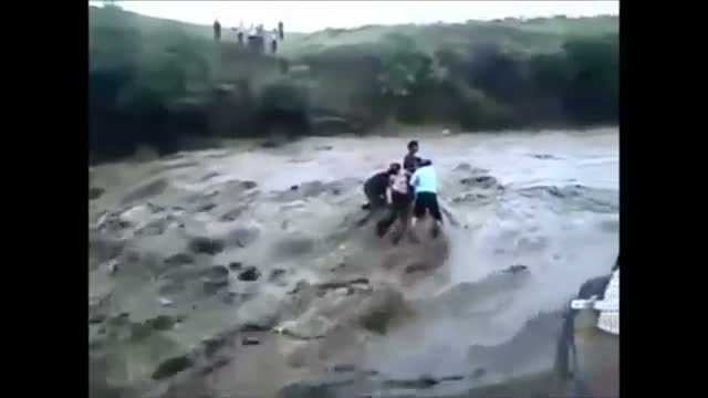 Watch A tragedy moment like Himachal Pradesh Beas river tragedy - 24 students washed away Video