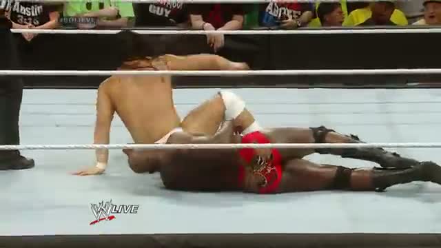 Watch Bo Dallas vs. Titus O'Neil: WWE Raw, June 23, 2014 Video