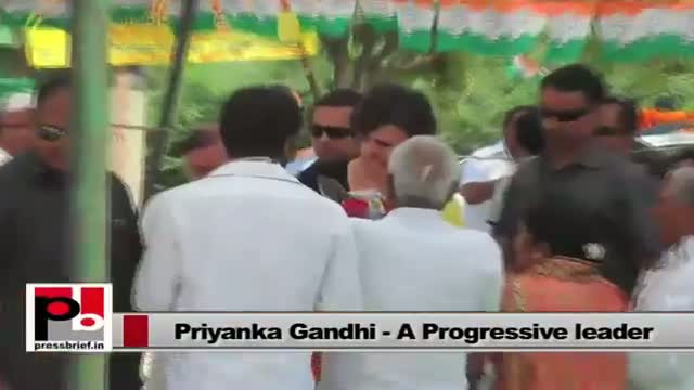 Watch Many people feel Priyanka Gandhi has great resemblance with Indira Gandhi Video