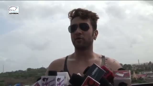 Watch Adhyayan Suman's Hot Song Sequence With Sara Loren Video