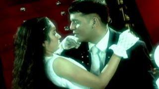 Watch Oru Naal Mazhai Naal (Full Tamil Song) - Vizhiyil Vizhunthaval Video