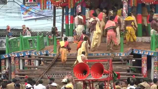 Watch Jagannath Rath Yatra begins in Odisha - India Video