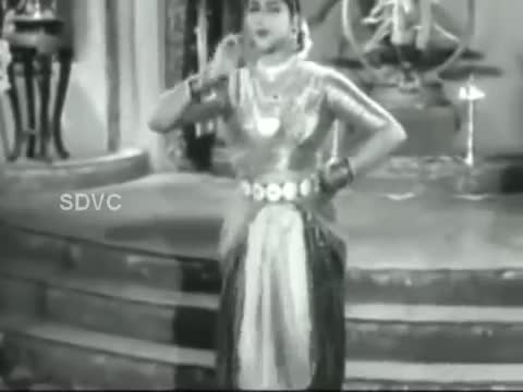 Watch Adum Azhage Azhagu - M. G. Ramachandran, Padmini - Raja Rajan - Tamil Classic Song Video
