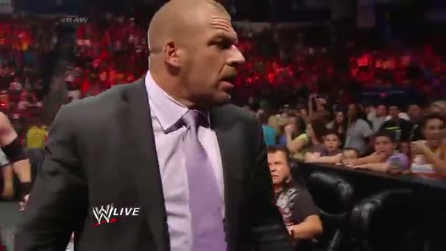 Watch Seth Rollins attempts to cash in: WWE Raw, June 30, 2014 Video