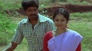 Watch Poovakkelu (Full Tamil Song) - Azhagarsamiyin Kuthirai Video