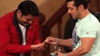Watch Kapil Sharma makes Bollywood DEBUT with Salman Khan Video