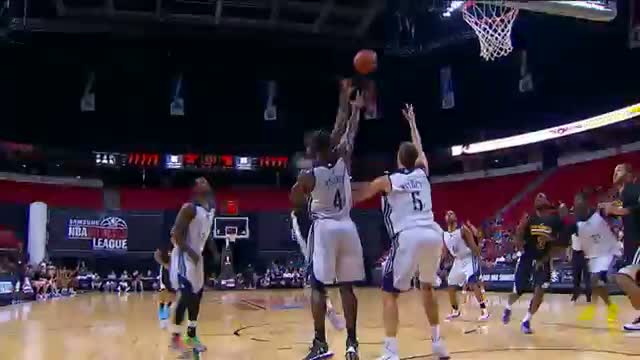 Watch NBA: Julius Randle Laker Debut Video