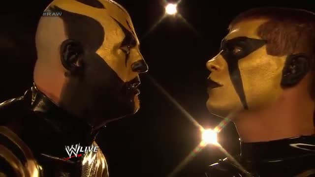 Watch Stardust puts the finishing touch on Goldust's face paint: WWE Raw, July 14, 2014 Video