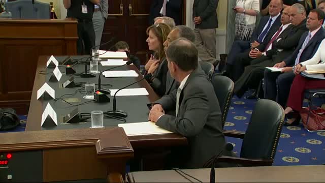 Watch GM CEO Defends Lawyer in Recall Case Video