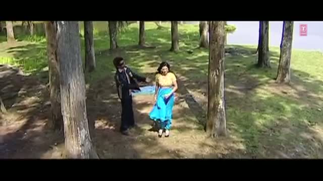 Watch Dekhataani Gaanv Ke | Swarg Jaisan Ghar Sansaar | Bhojpuri Video Song Video