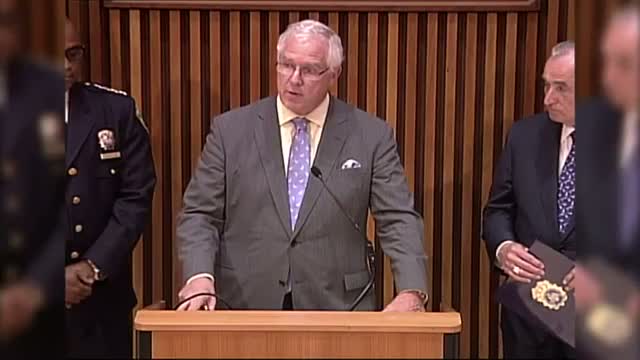 Watch Police Probing Brooklyn Bridge Flag Switch Video