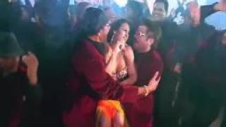 Watch Hoth Rasiley - Welcome (Full HD Video) - Malaika Arora Khan Video
