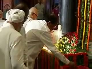 Watch PM Narendra Modi pays tribute to Lokmanya Bal Gangadhar Tilak Video